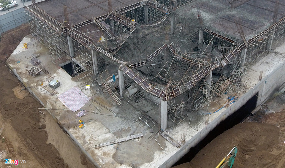 Hiện trường vụ sập giàn giáo làm 3 người chết lúc rạng sáng